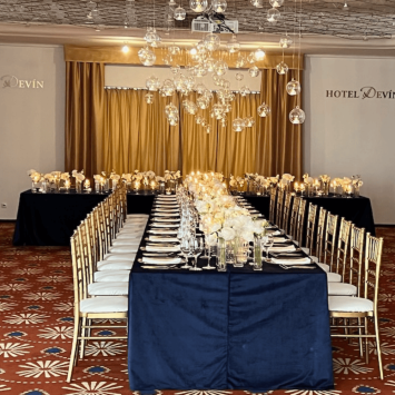 Rectangle velvet tablecloth - dark blue