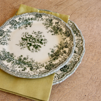 Green majolica plate - big