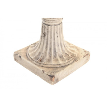 Amphora on a leg