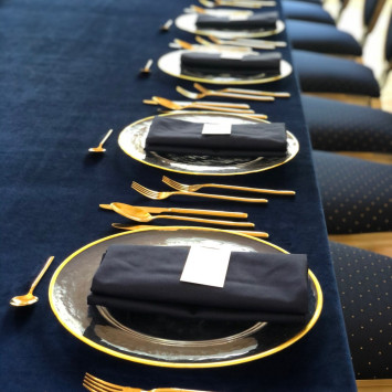 Club plate with gold rim