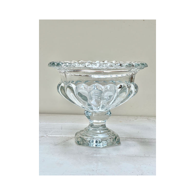 Vase on a foot