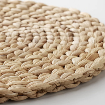 Natural table setting